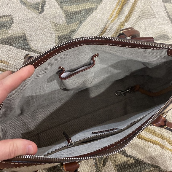 💕Dooney & Bourke beige brown large leather satchel bag 💕 - Picture 14 of 17